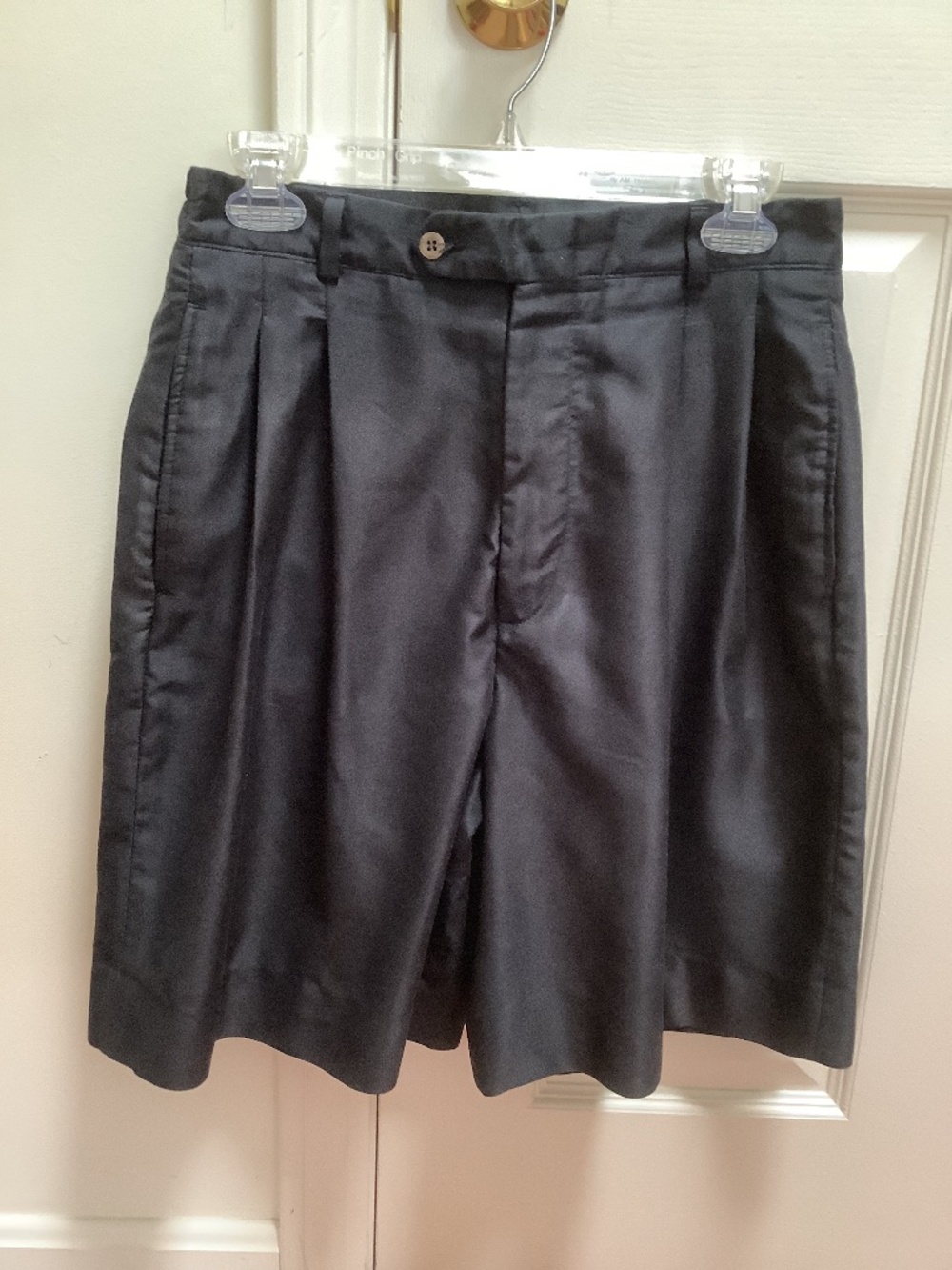 Lady Divots black shorts. Size medium